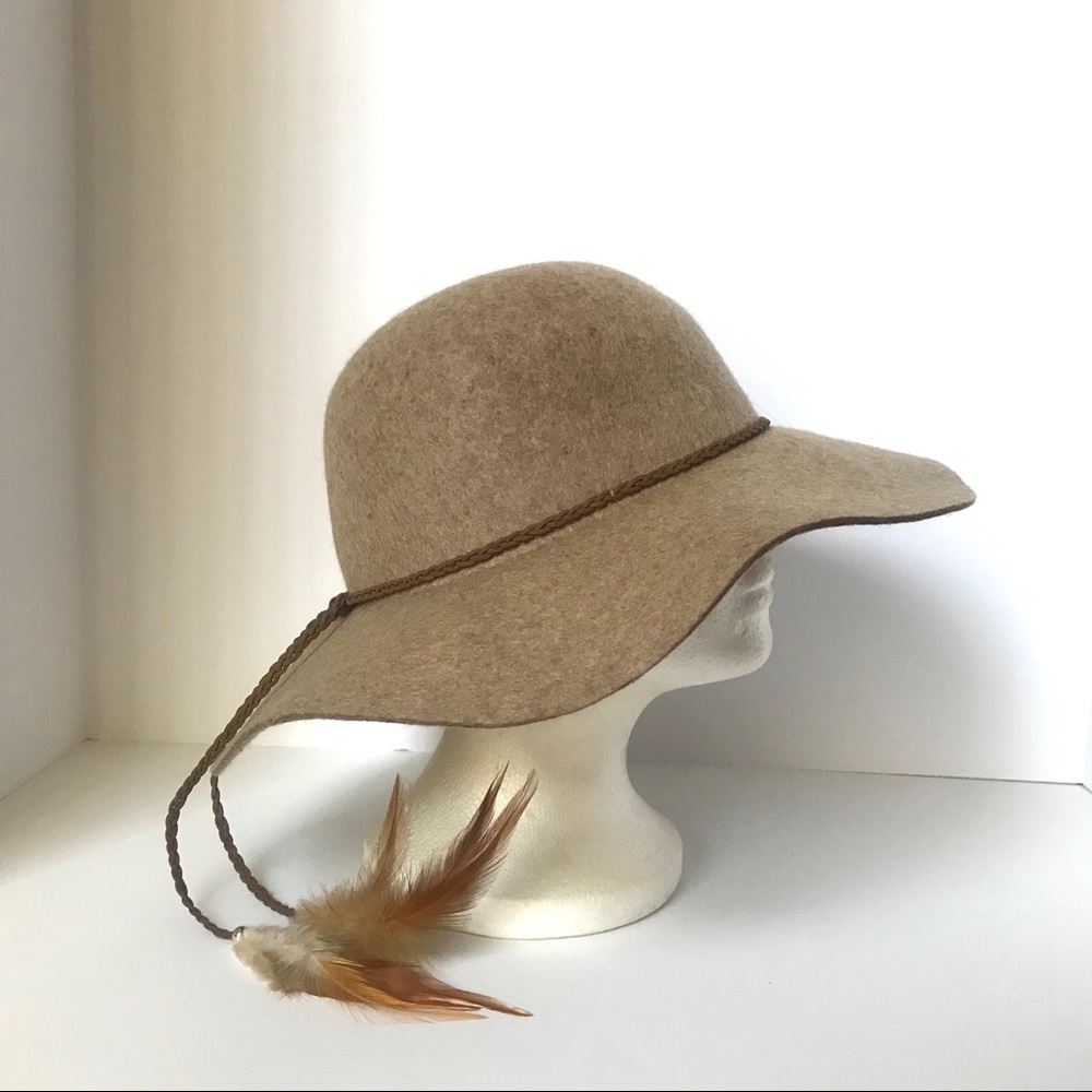 Women’s American Eagle wool hat